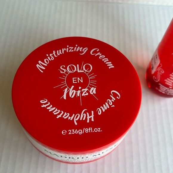 Moisturizing Cream and Body Oil Set - Red - Picture 2 of 12